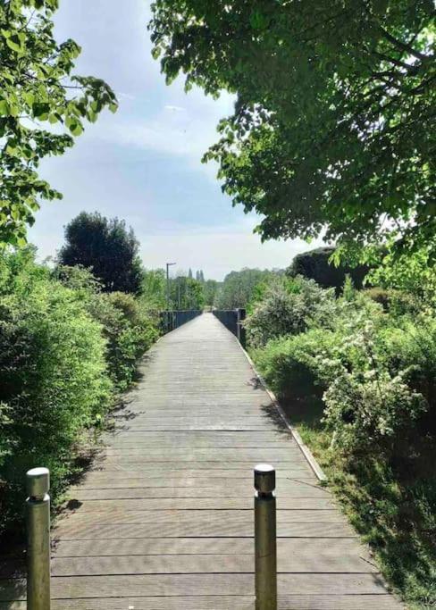 Le Domaine Reserve , Parking Et Ecrin De Verdure Amiens Eksteriør billede